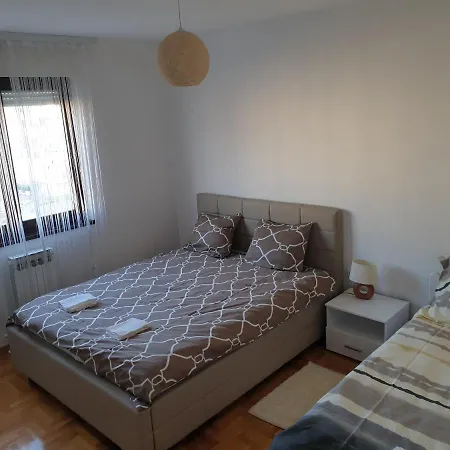 De Lux Dushi Daire
