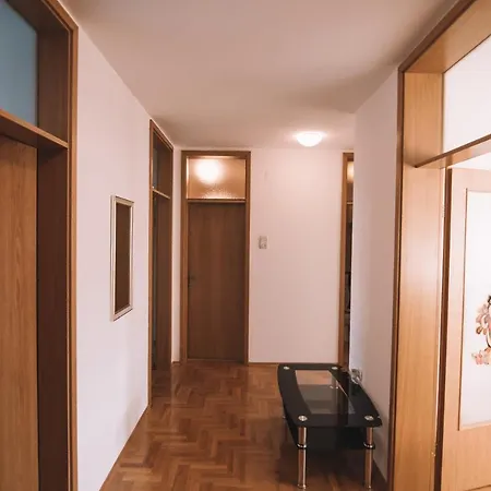De Lux Dushi Banyaluka